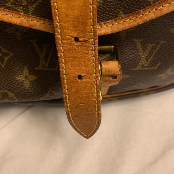 Authentic Louis Vuitton Monogram Saumur 35 shoulder bag - Picture 10 of 15